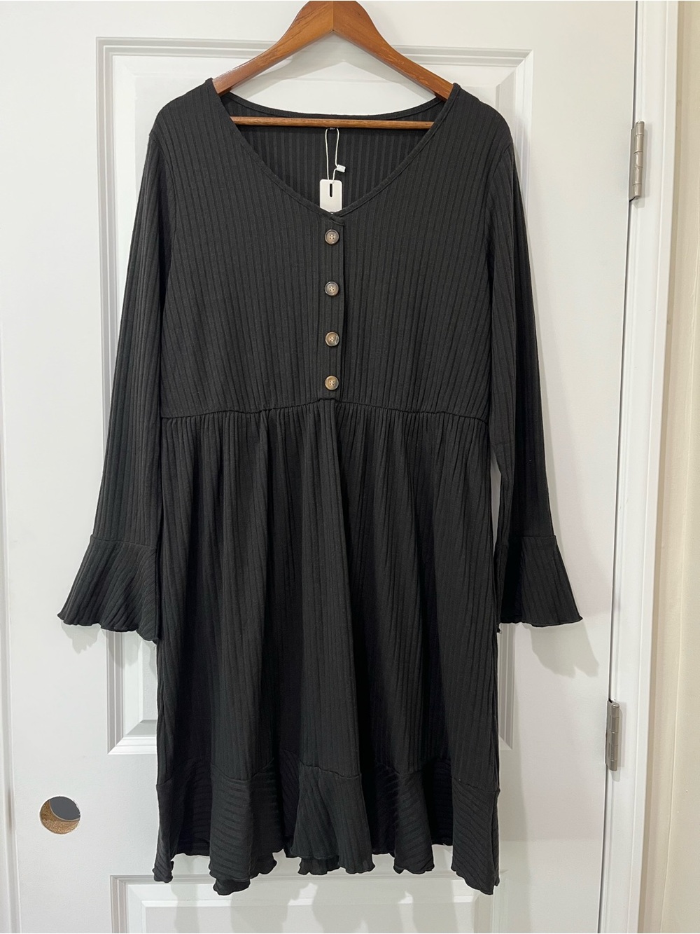 NWT Women’s Black Ribbed Button-Front Dress